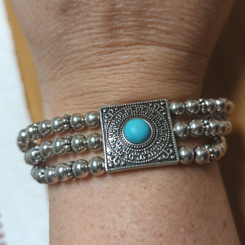 Turquoise ball metal bracelet